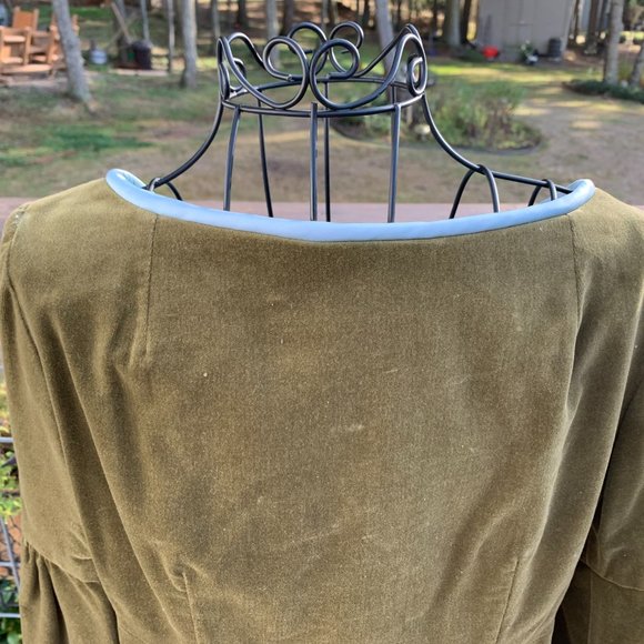 Ricco California Green Velvet 3/4 Sleeve Jacket/ Skirt and Blue Satin Blouse - Picture 5 of 15